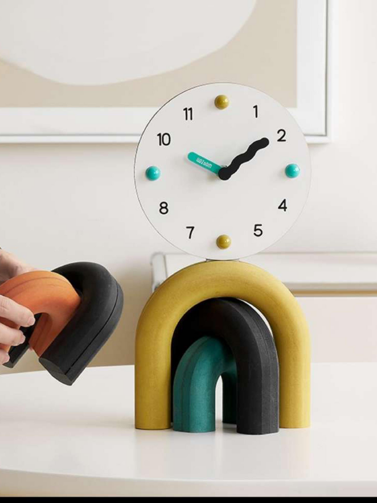 Nordic Art Arch Design Table Clock